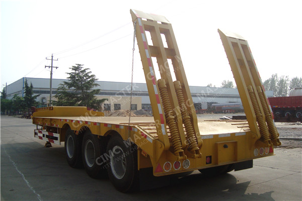 three axles lowbeds trailer
