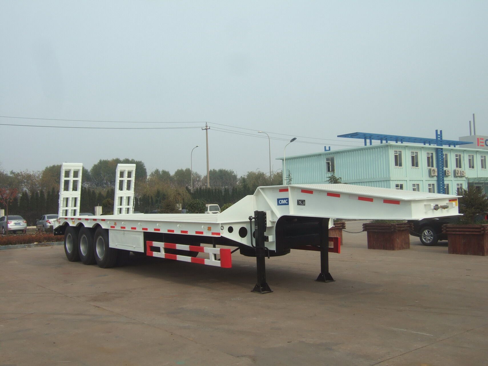 low bed trailer