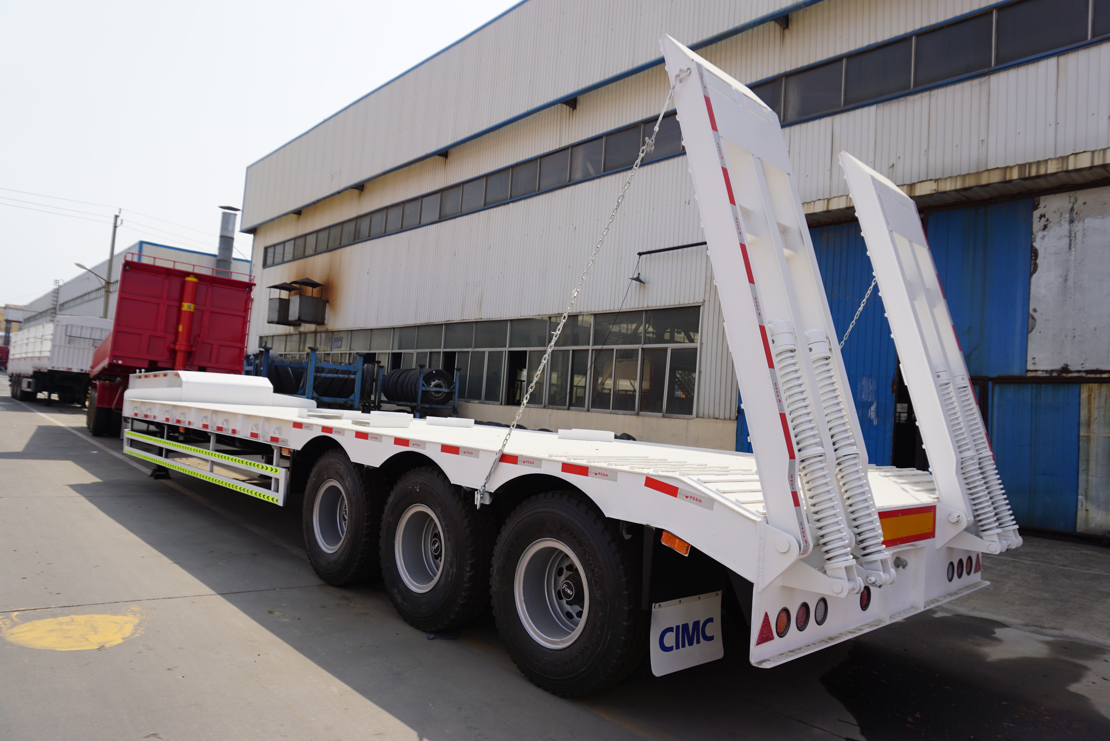 low bed trailer