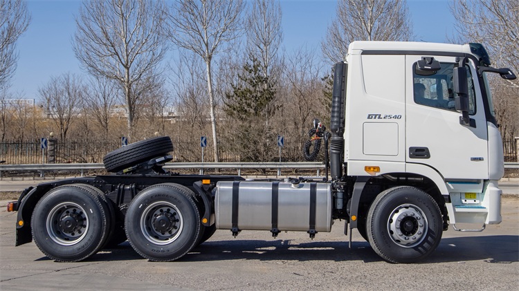 Foton Auman GTL Truck Head 6x4 for Sale In Dominican