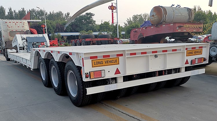 CIMC 120t Lowboy Gooseneck Trailer for Sale in Senegal