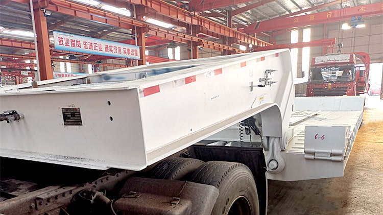 CIMC 120t Lowboy Gooseneck Trailer for Sale in Senegal