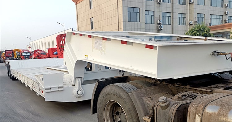 CIMC 120t Lowboy Gooseneck Trailer for Sale in Senegal