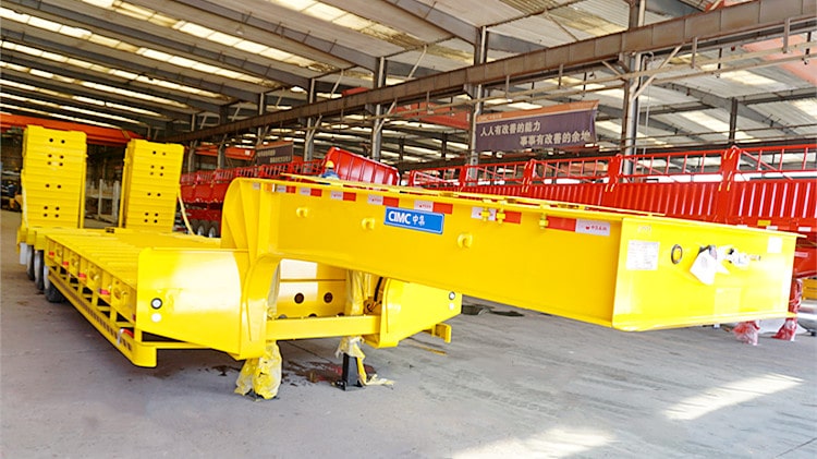 CIMC Tri Axle 80 Ton Semi Low Bed Trailer for Sale in Senegal