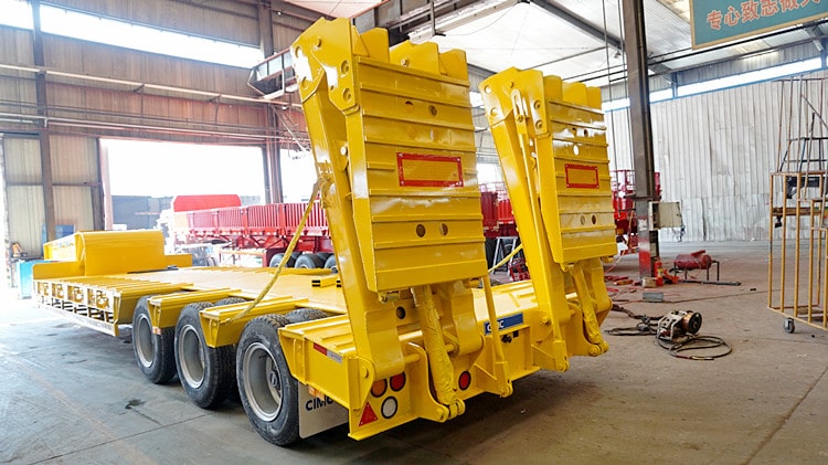 CIMC Tri Axle 80 Ton Semi Low Bed Trailer for Sale in Senegal
