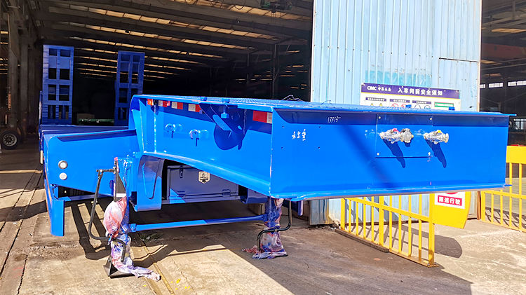 CIMC 4 Axle 100ton Low Loader Semi Trailer for Sale in Zimbabwe