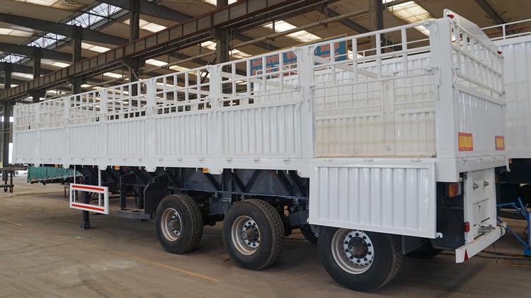 Tri Axle Fence Semi Trailer for Sale In Dominica