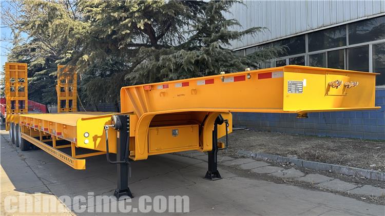 CIMC Tire Exposed 60 Ton Low Bed Trailer for Sale In Dominica