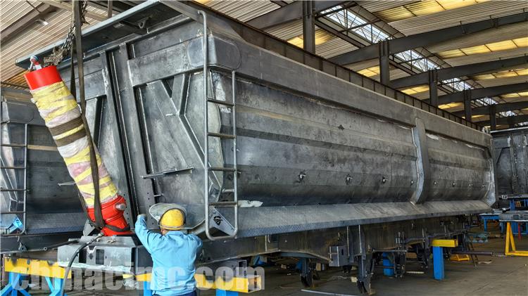Tri Axle 35CBM Hydraulic Tipper Trailer for Sale In Cameroon