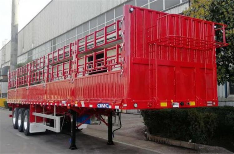 CIMC Livestock, Cattle, Cow Animal Transport Trailer for Sale in Zimbabwe