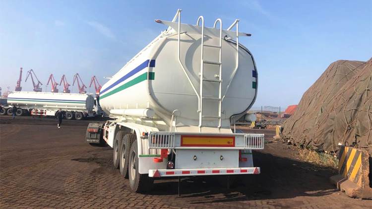 CIMC 3 Axle Truck Fuel Road Tanker Trailer