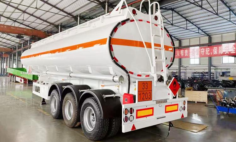 Tri Axle 35CBM Petrol Tanker Trailer for Sale