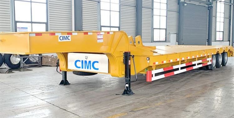 Tri Axle Low Loader Truck and Trailer for Sale in Jamaica Kingston