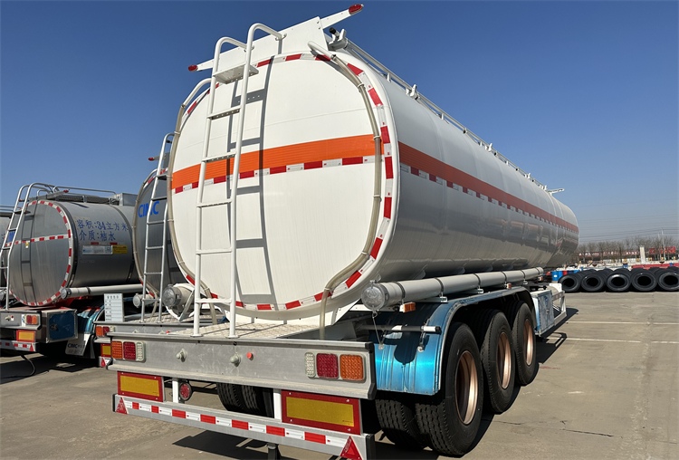 CIMC Aluminum Tanker for Sale in Zimbabwe - CIMC Vehicles