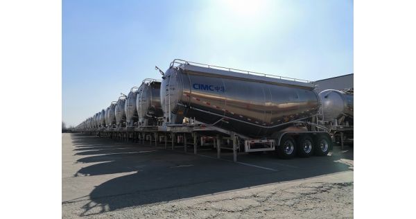 For tanker semi-trailers, what inspections should be done before returning to work?